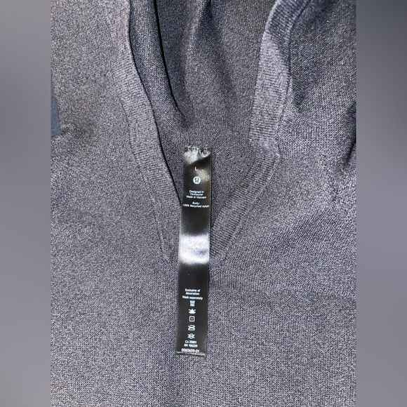 AllAround Hooded Sweater. Brand new - Picture 5 of 6